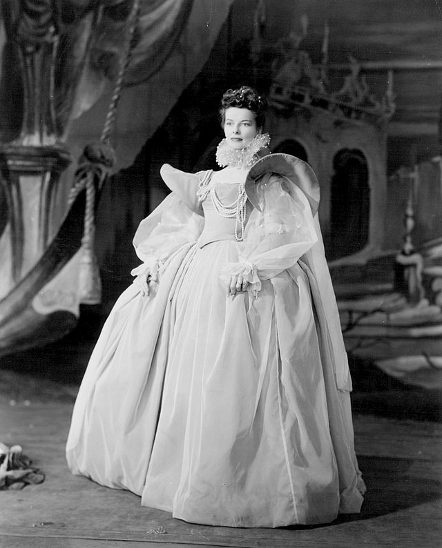 Why Did Katharine Hepburn Never Attend The Oscars? - The Little Facts