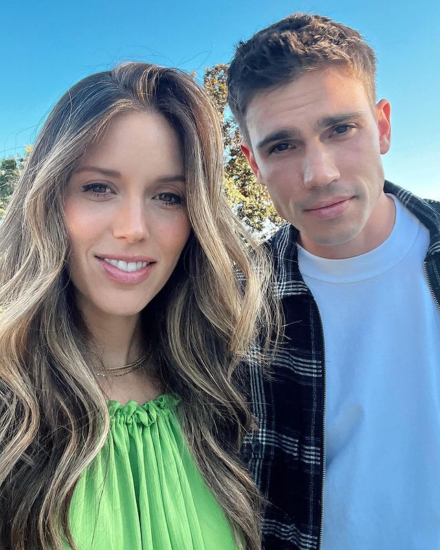 Tanner Novlan and wife Kayla Ewell