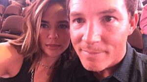 Who is Shawn Hatosy's Wife Kelly Albanese? - The Little Facts