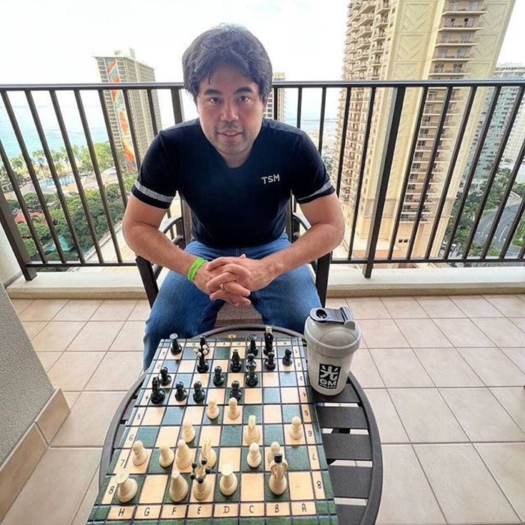 Replying to @High IQ Chess Magnus Carlsen Vs Hikaru Nakumara Grand