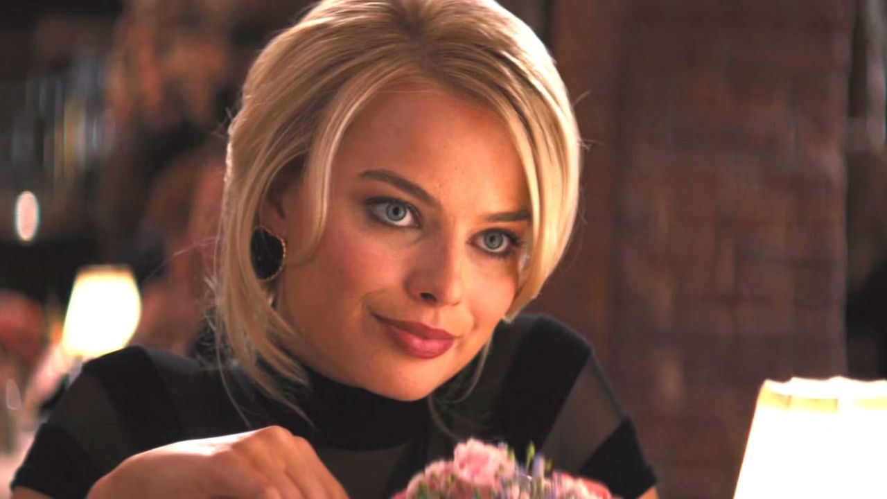 Some Guys on Twitter Claim Margot Robbie is Average… Seriously? - The ...