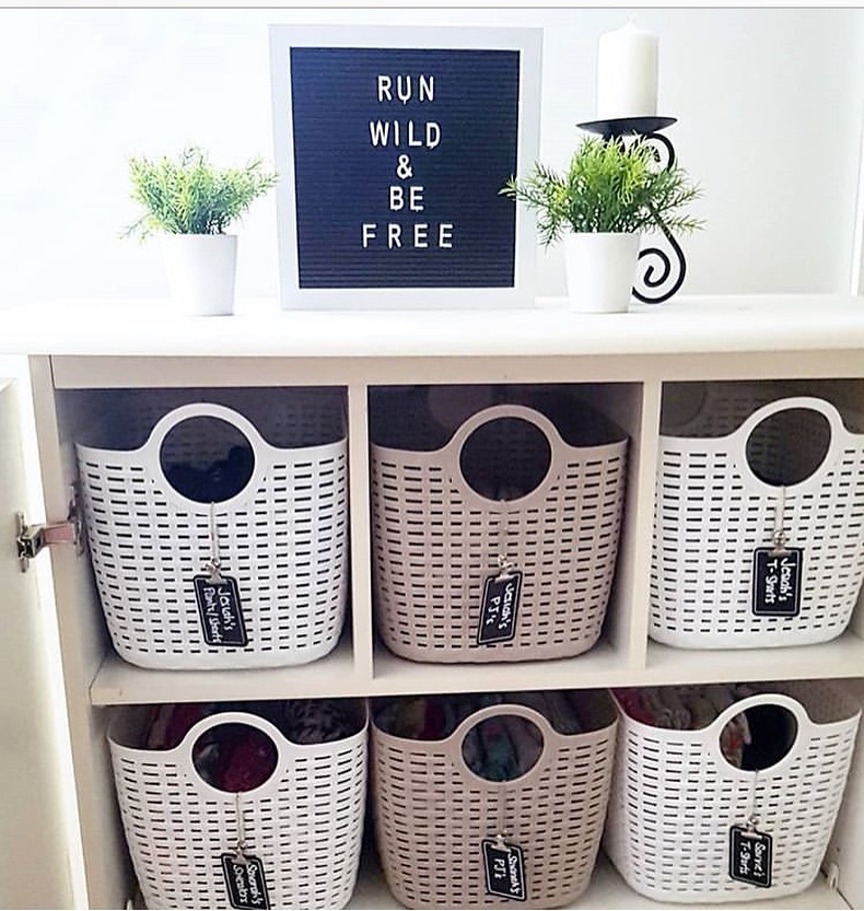 Labeled Storage Baskets with Chalkboard Tags