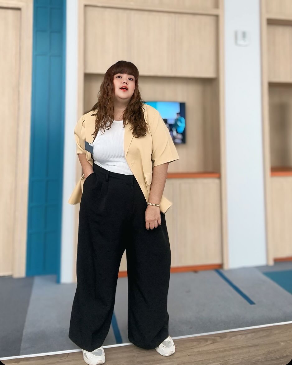 Butter Yellow Blazer & Black Wide-Leg Pants