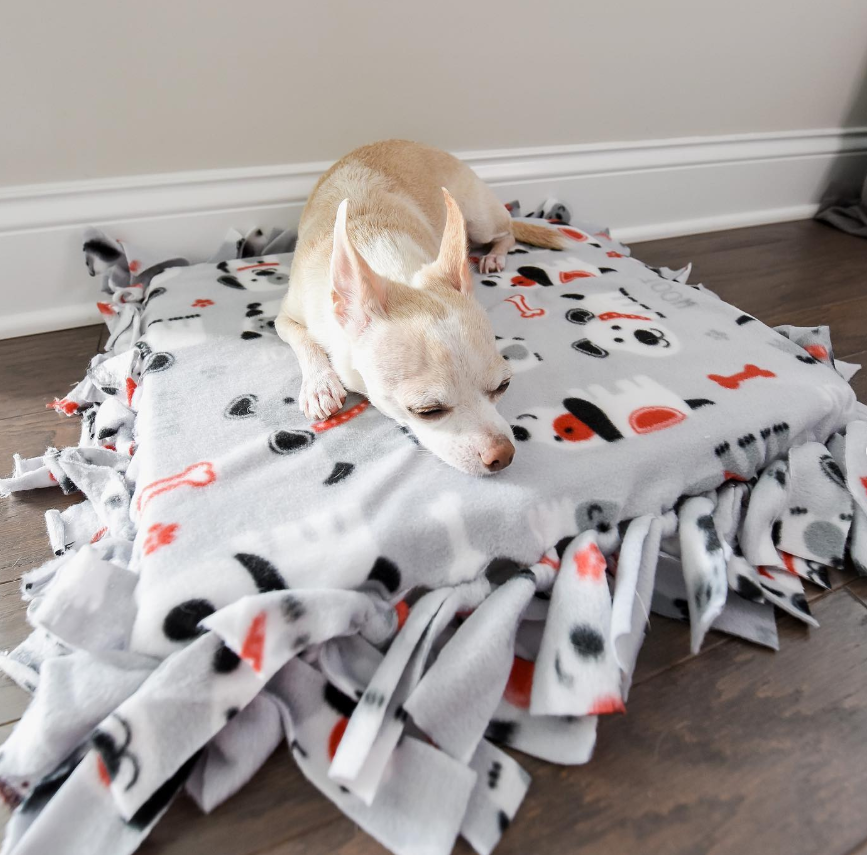 No-Sew Fleece Blanket Bed