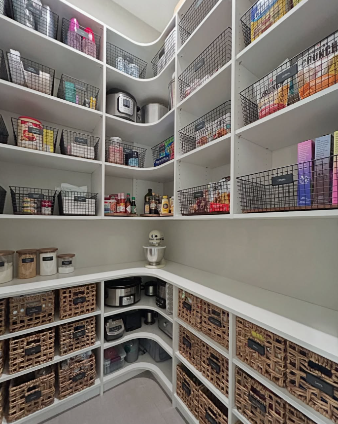 Luxury Corner Pantry with Wire Basket System