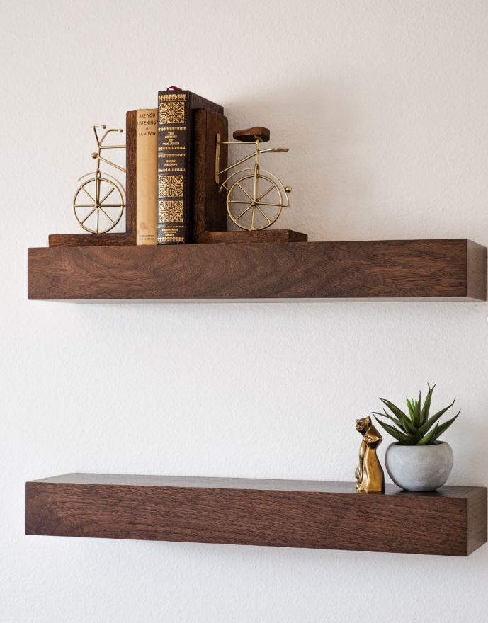 Minimalist Floating Shelf Styling