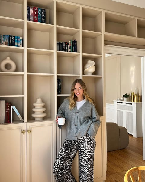 Built-In Floor-to-Ceiling Bookcase