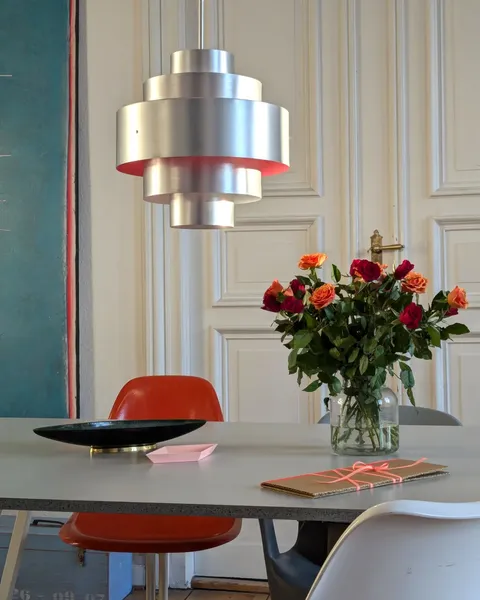 Minimalist Pendant Light Dining Nook